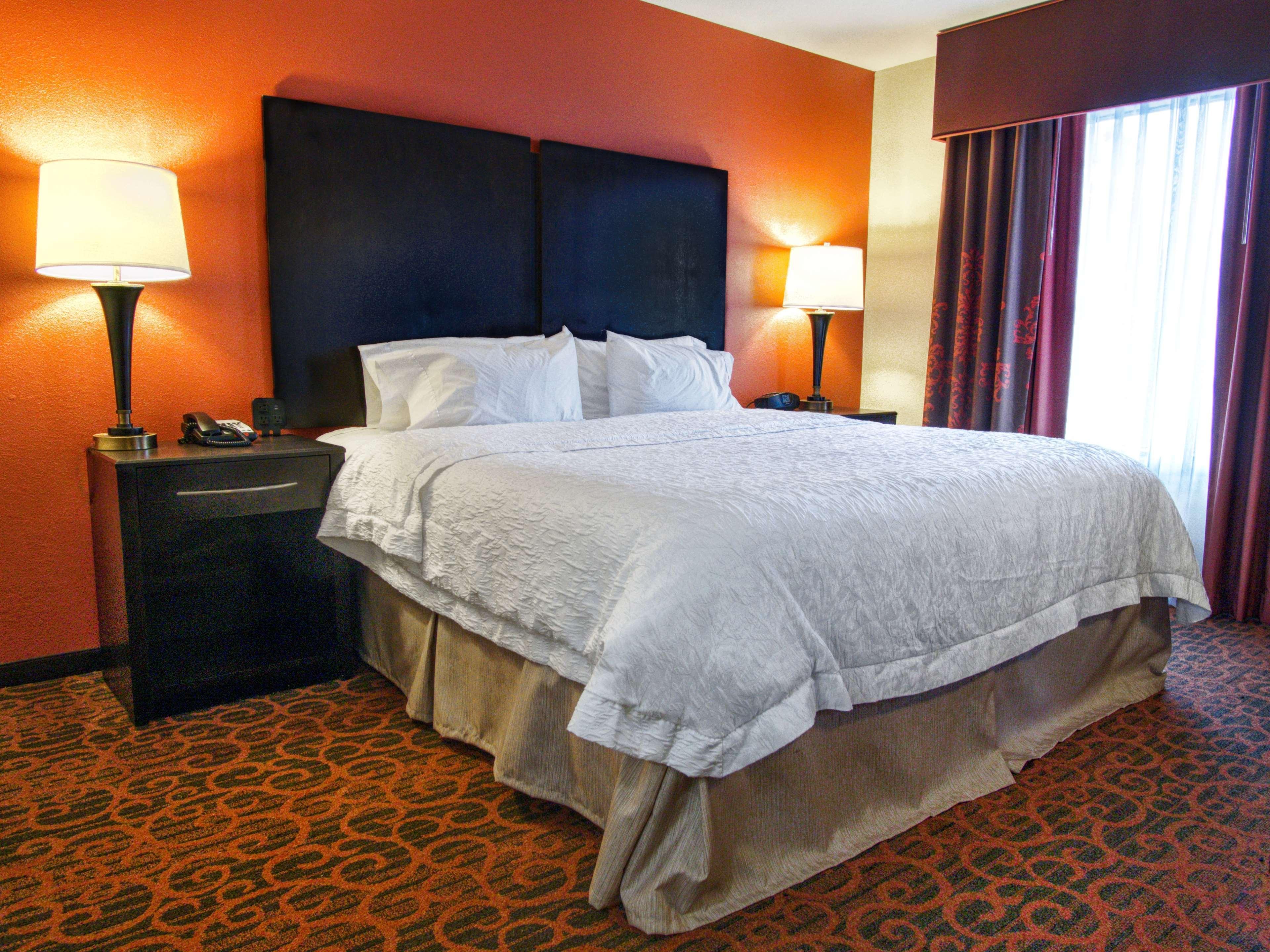 Hampton Inn & Suites Елк Сити Екстериор снимка