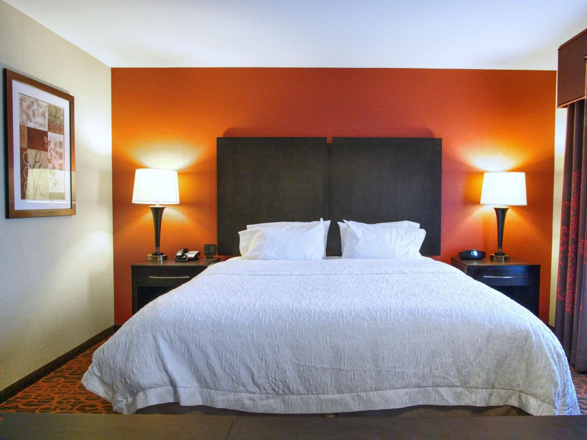 Hampton Inn & Suites Елк Сити Екстериор снимка
