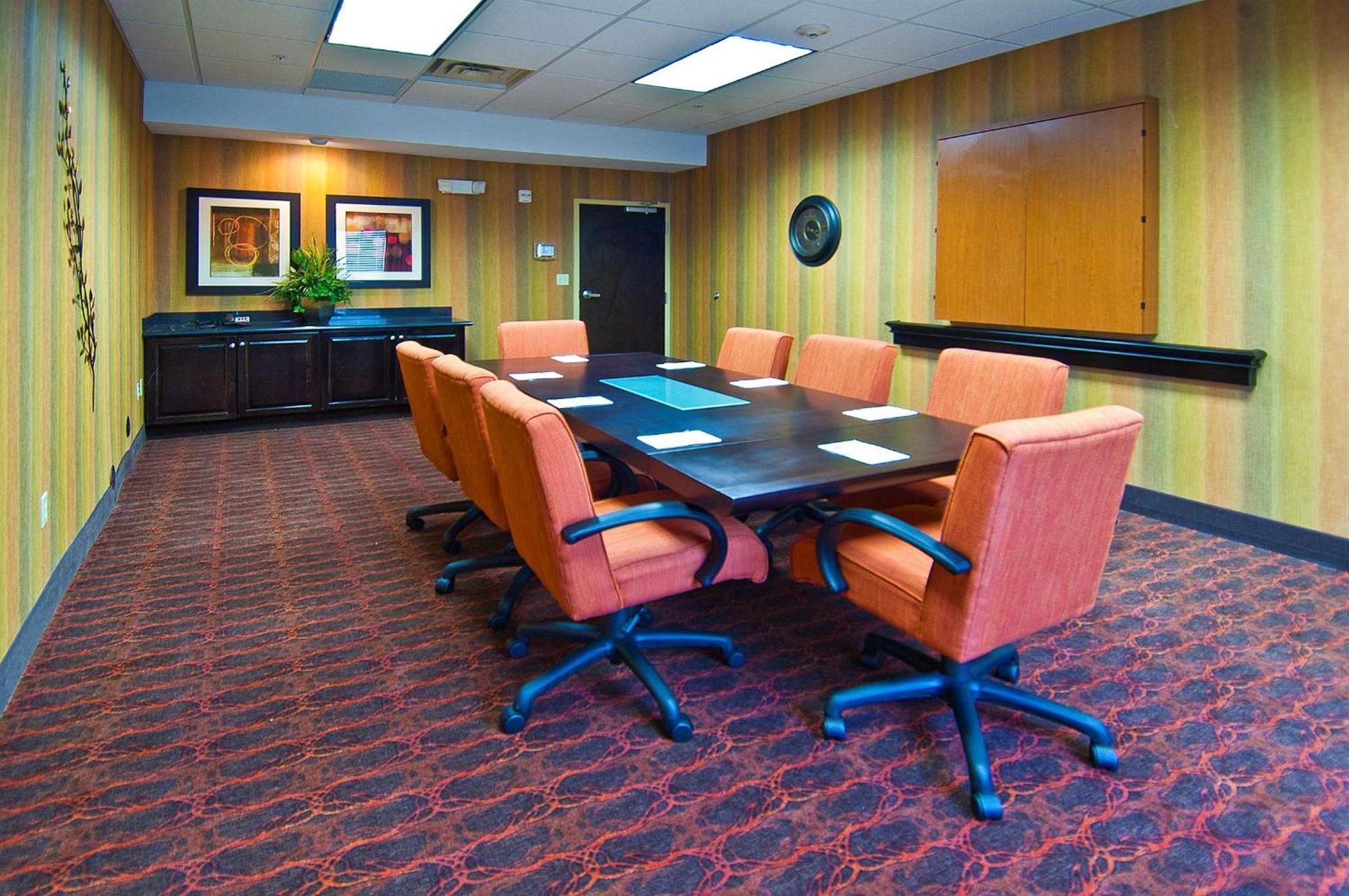 Hampton Inn & Suites Елк Сити Екстериор снимка